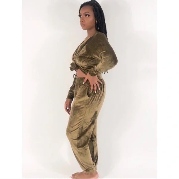 NWT Olive Green Velour Matching 2 Piece Set - Picture 2 of 4